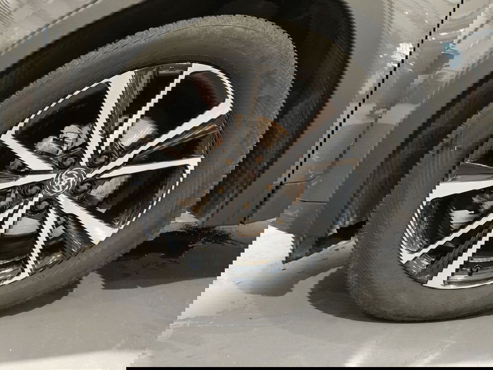 Toyota Toyota C-HR usata a Frosinone (19)