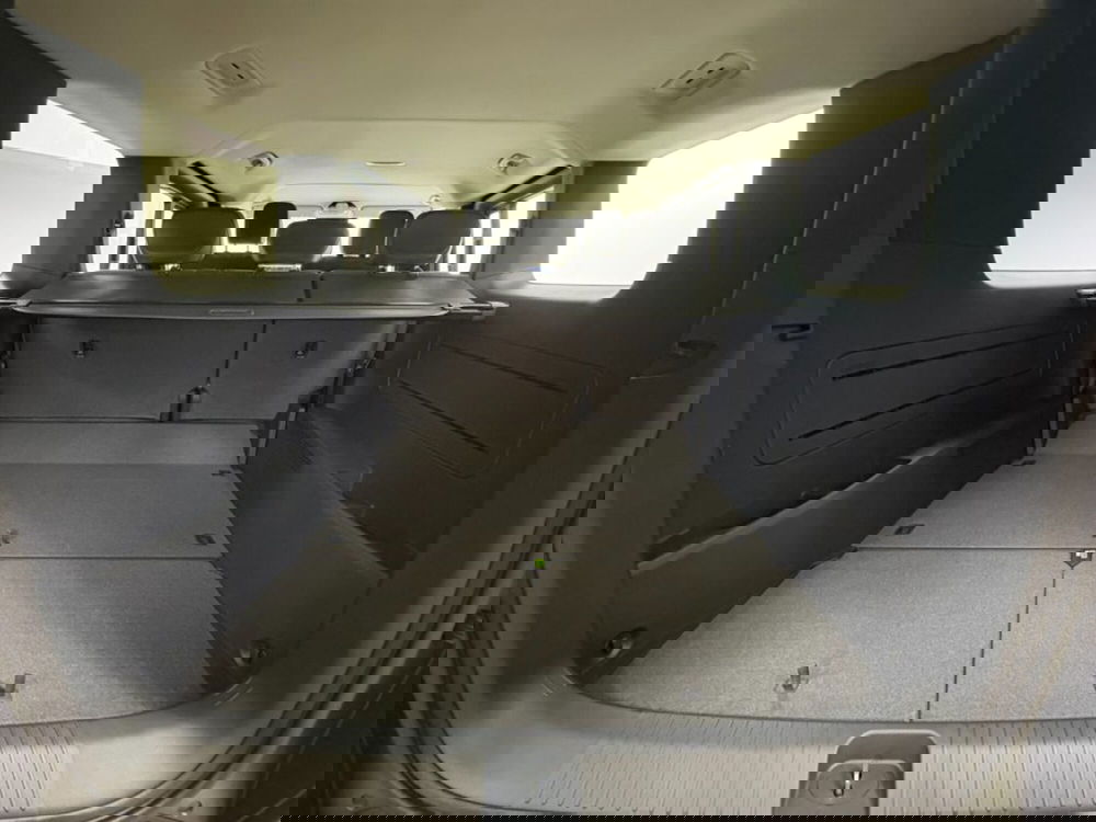 Kia PV5 nuova a Como (14)