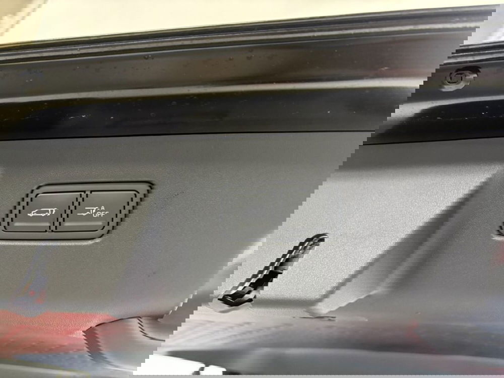 Kia PV5 nuova a Como (15)