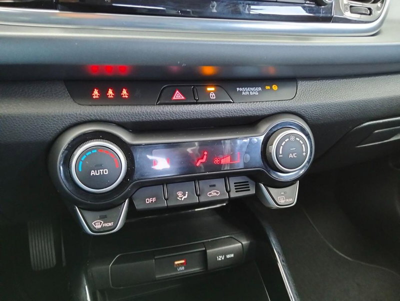 Kia Rio usata a Como (17)