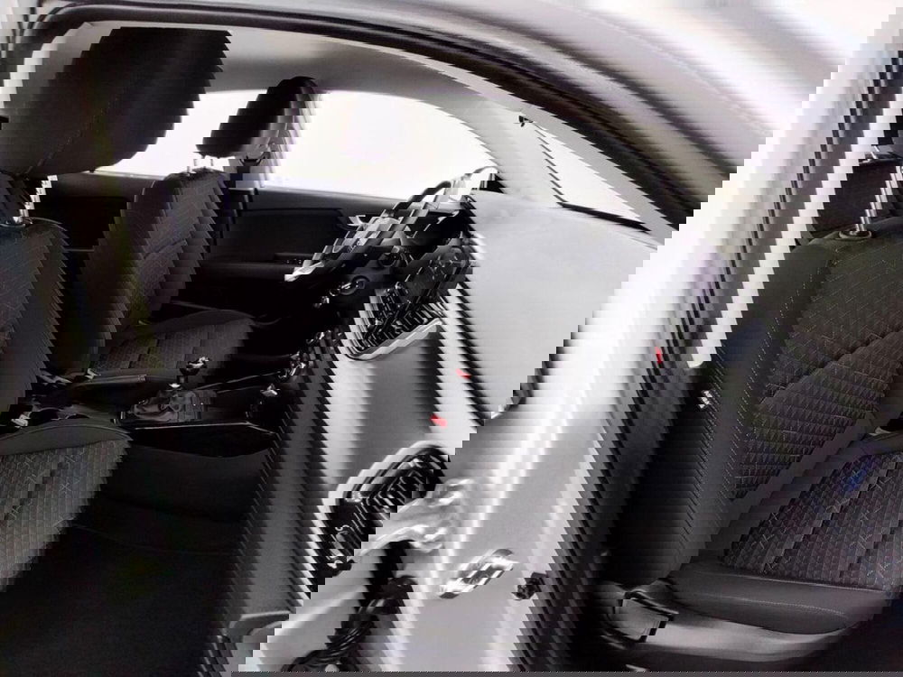 Kia Rio usata a Como (3)