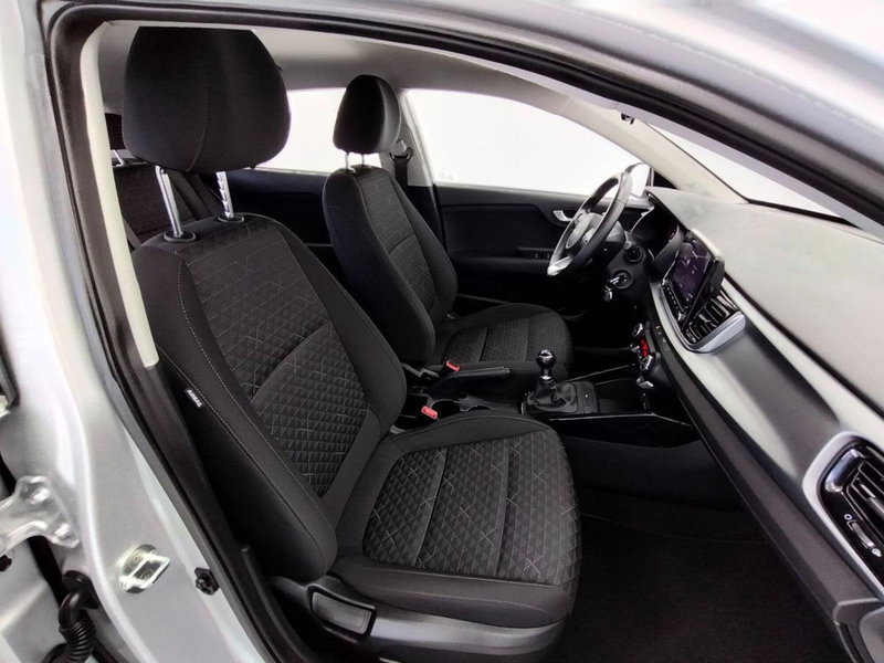 Kia Rio usata a Como (3)