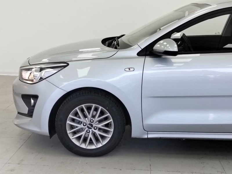 Kia Rio usata a Como (9)