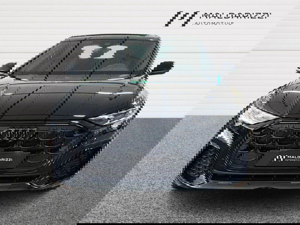 Audi Q8 nuova a Bari (2)