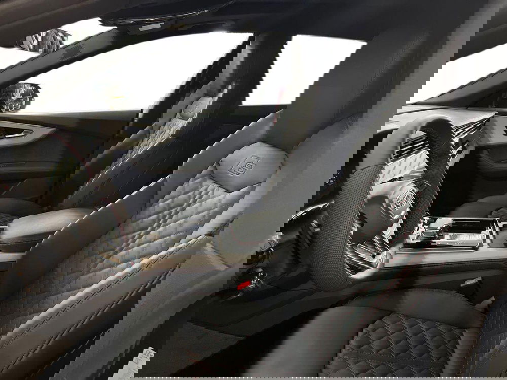 Audi Q8 nuova a Bari (7)