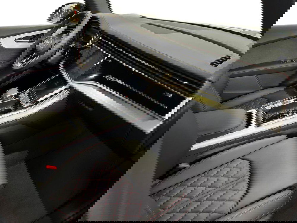 Audi Q8 nuova a Bari (9)