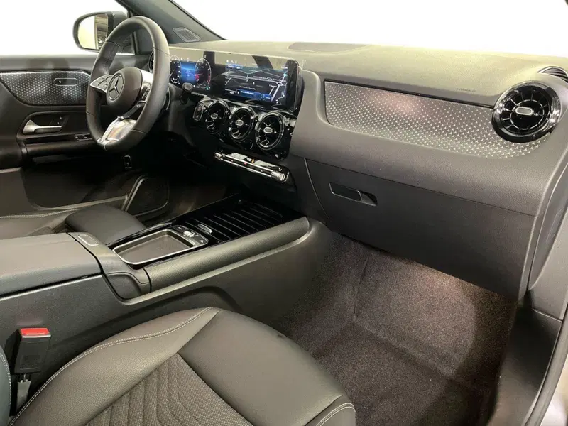 Mercedes-Benz GLA SUV usata a Milano (15)