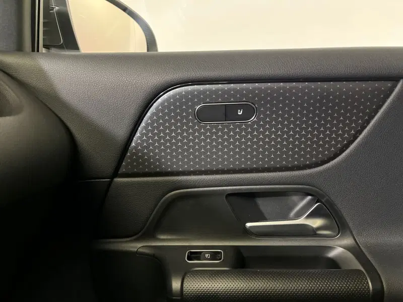 Mercedes-Benz GLA SUV usata a Milano (19)