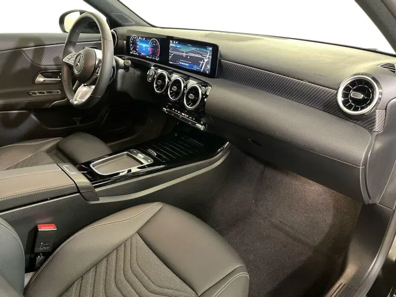 Mercedes-Benz Classe A usata a Milano (15)