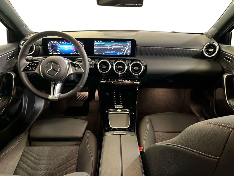 Mercedes-Benz Classe A usata a Milano (9)