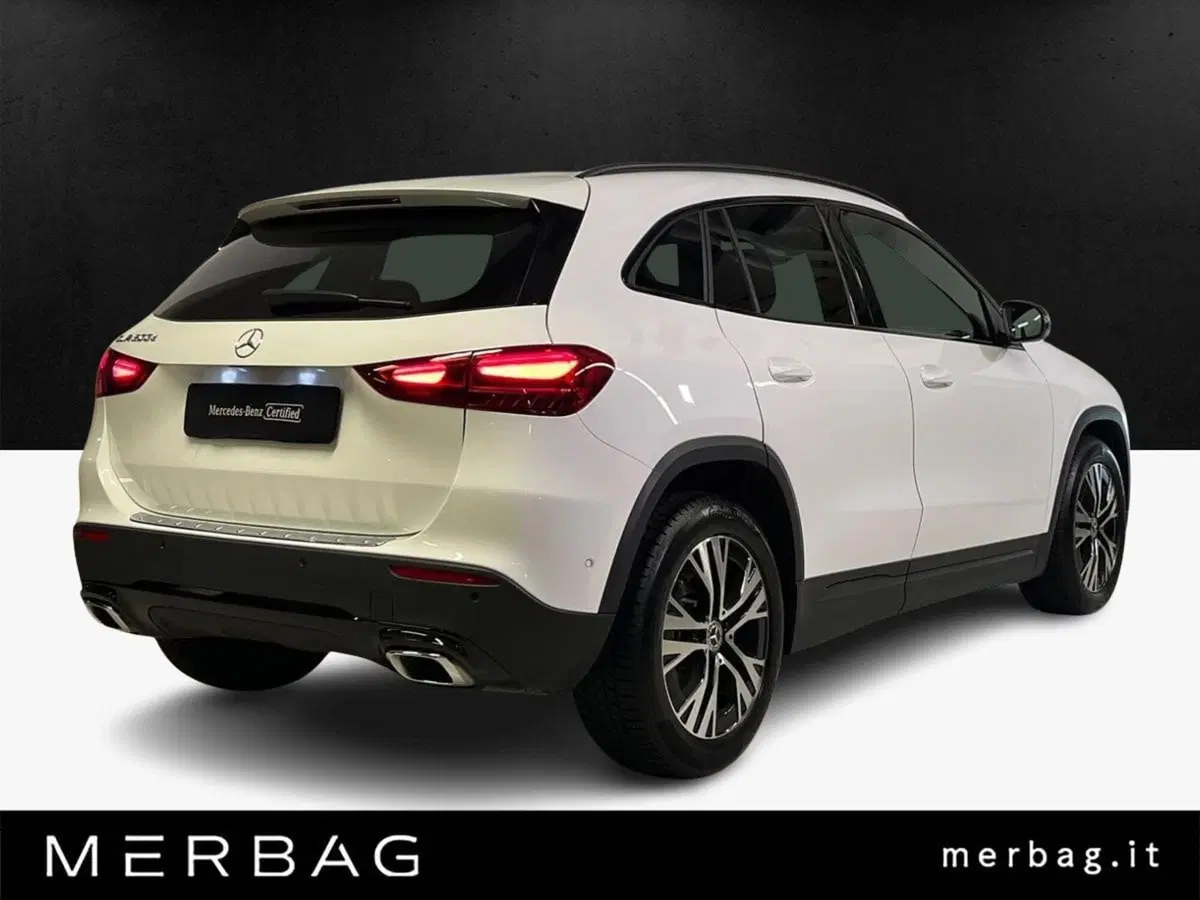 Mercedes-Benz GLA SUV usata a Milano (2)