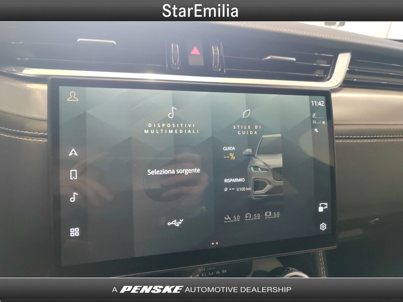 Jaguar F-Pace usata a Ferrara (12)