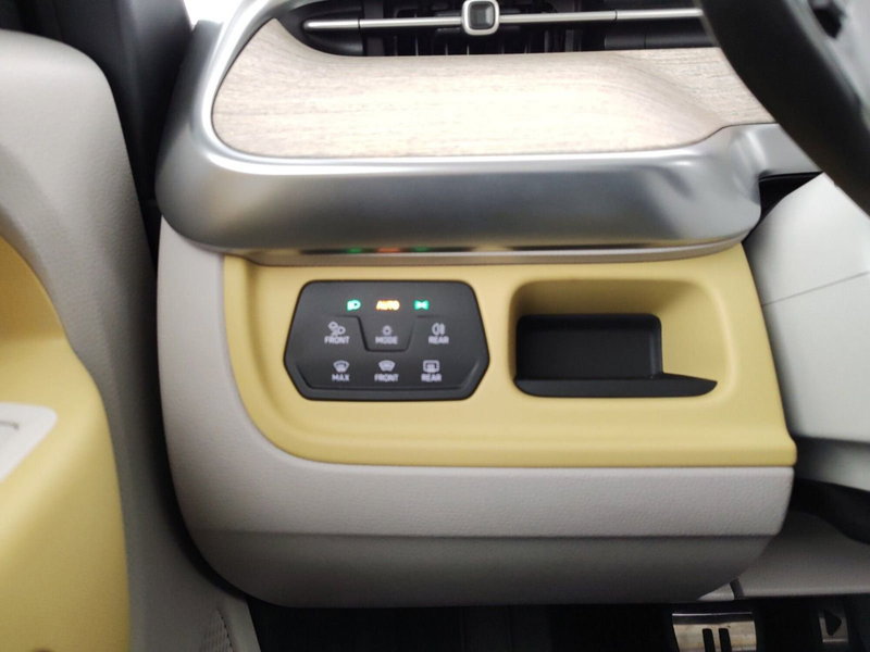 Volkswagen ID.Buzz usata a Massa-Carrara (15)