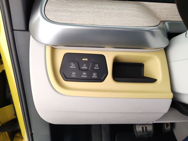 Volkswagen ID.Buzz usata a Massa-Carrara (18)