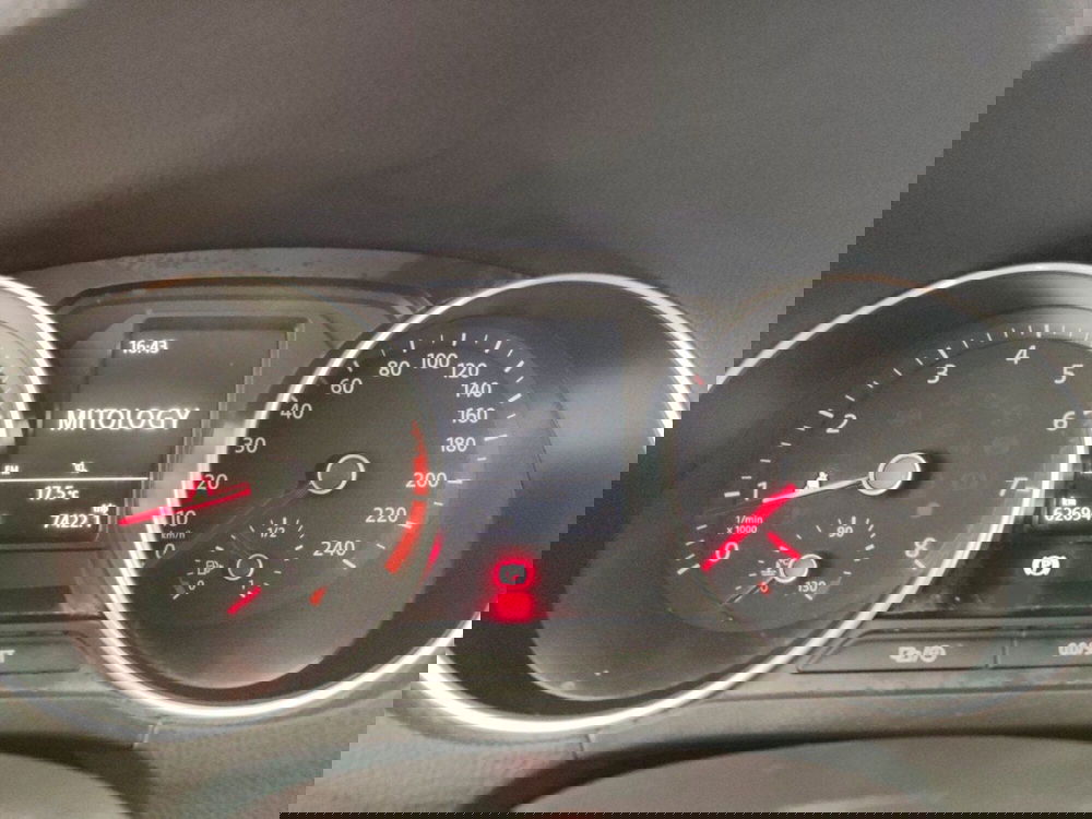 Volkswagen Polo usata a Massa-Carrara (14)