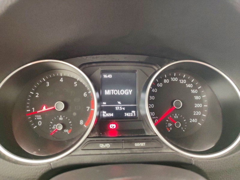 Volkswagen Polo usata a Massa-Carrara (14)