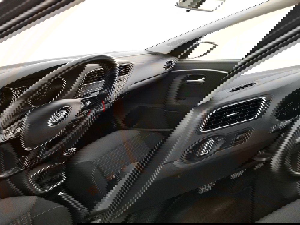 Volkswagen Polo usata a Massa-Carrara (7)