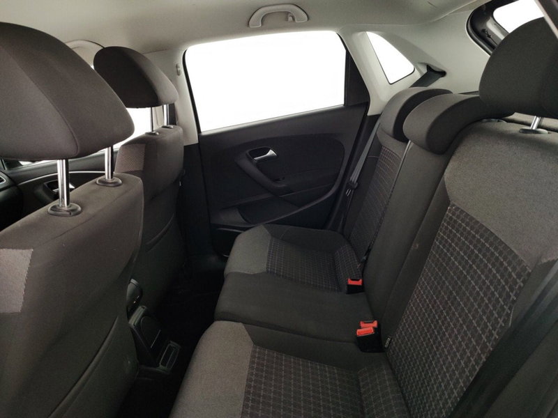 Volkswagen Polo usata a Massa-Carrara (9)