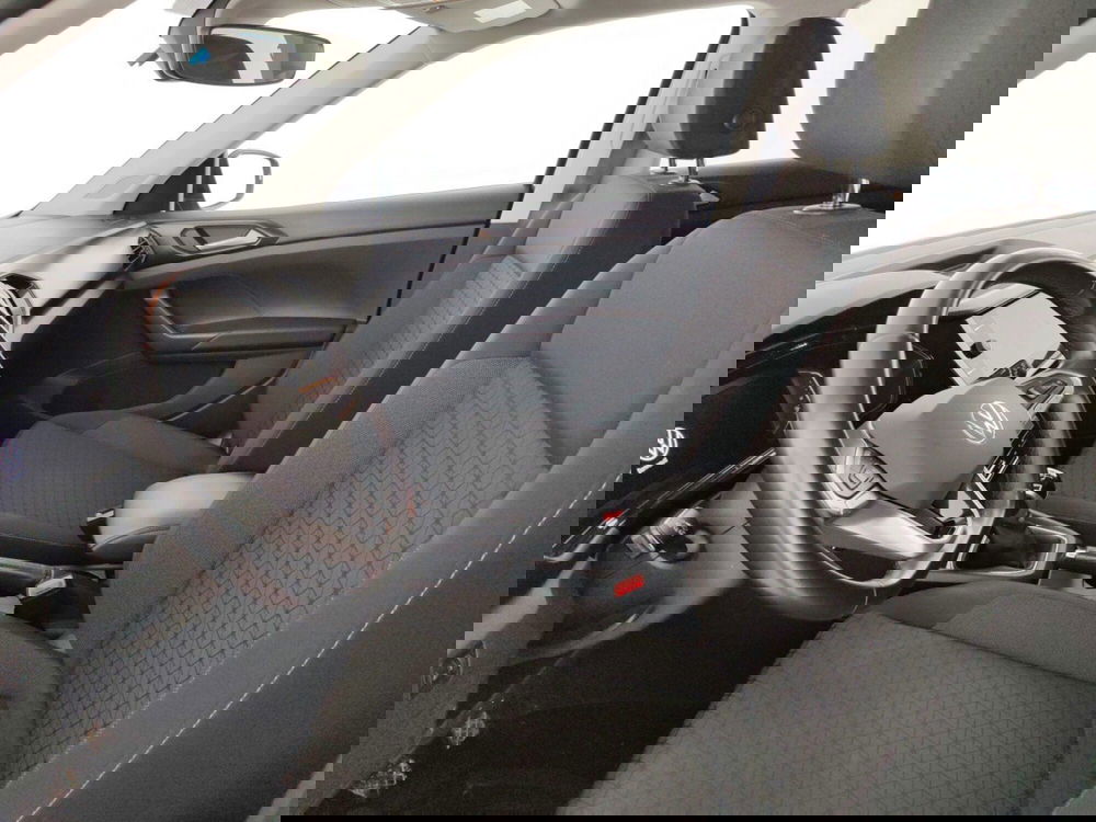 Volkswagen T-Cross usata a Massa-Carrara (6)