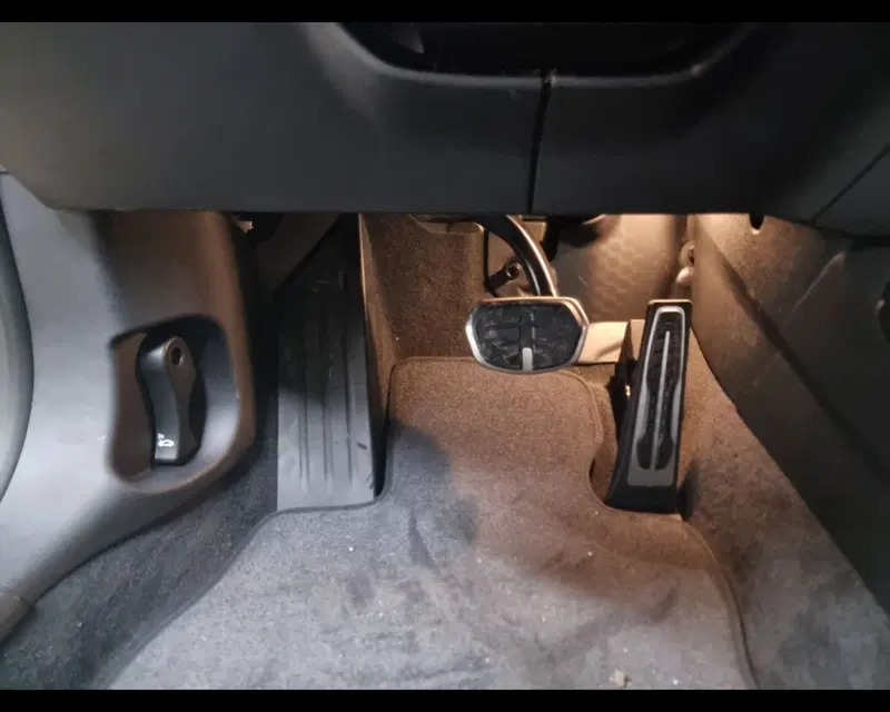 BMW Serie 1 nuova a Caserta (20)