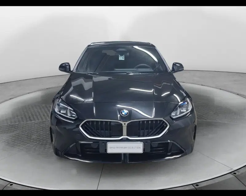 BMW Serie 1 nuova a Caserta (3)