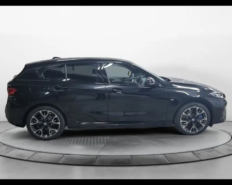 BMW Serie 1 nuova a Caserta (5)