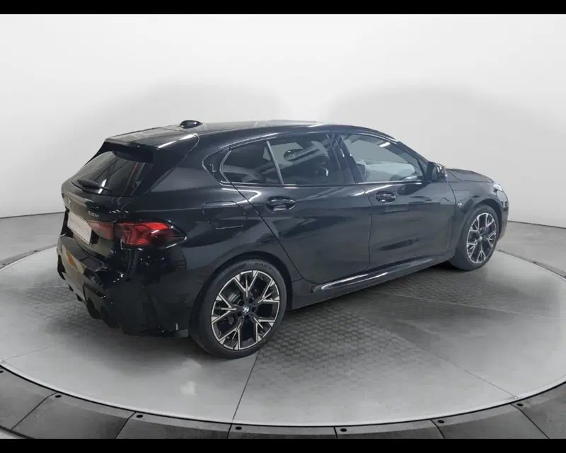 BMW Serie 1 nuova a Caserta (6)
