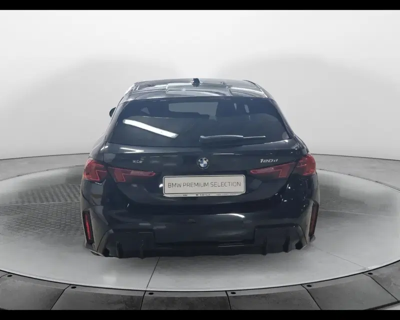 BMW Serie 1 nuova a Caserta (7)