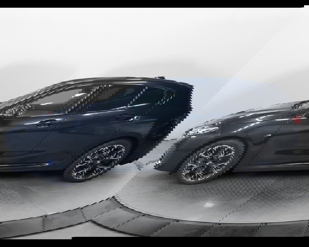 BMW Serie 1 nuova a Caserta (9)