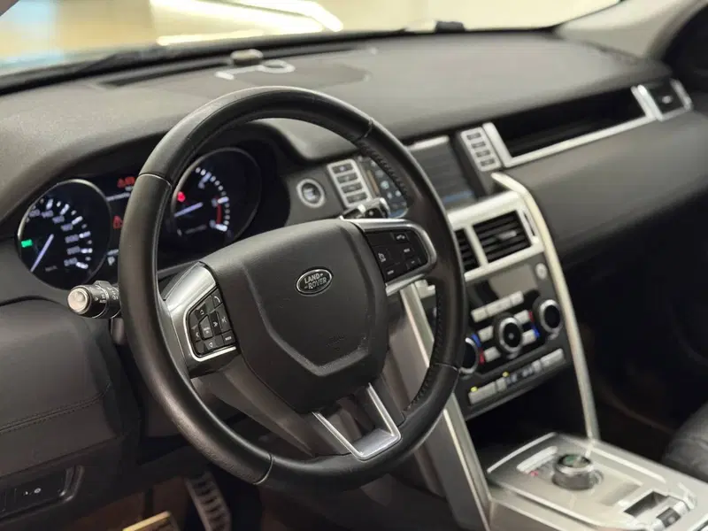 Land Rover Discovery Sport usata a Savona (10)
