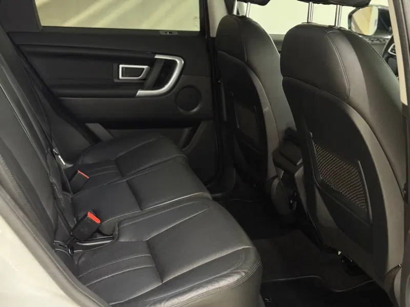 Land Rover Discovery Sport usata a Savona (13)