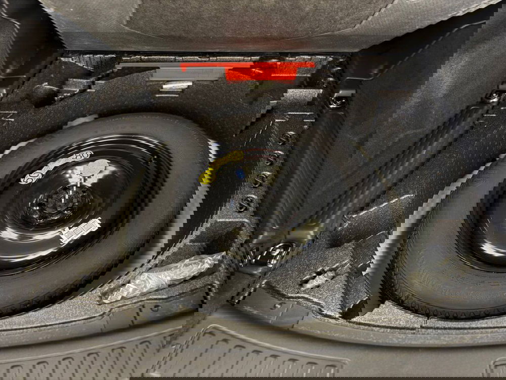 Land Rover Discovery Sport usata a Savona (14)