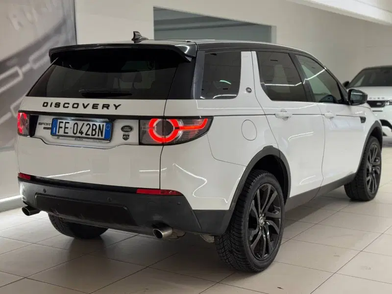 Land Rover Discovery Sport usata a Savona (6)