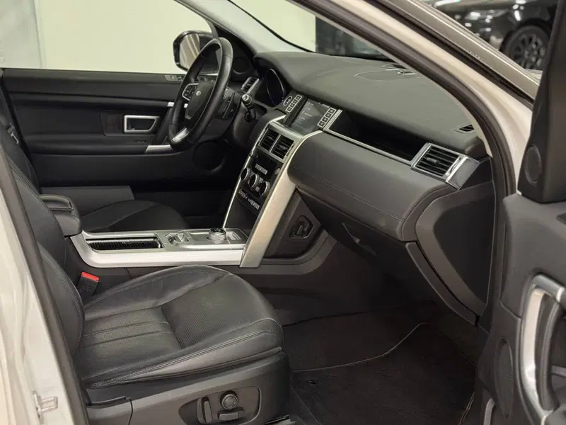 Land Rover Discovery Sport usata a Savona (9)