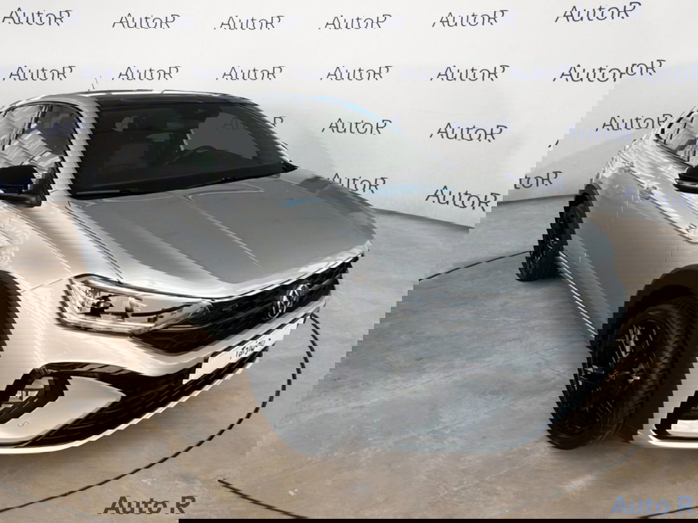 Volkswagen Taigo nuova a Potenza (4)