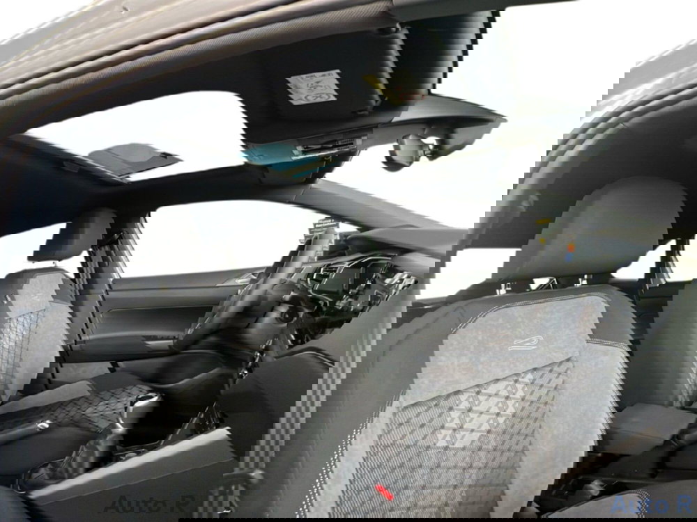 Volkswagen Taigo nuova a Potenza (8)