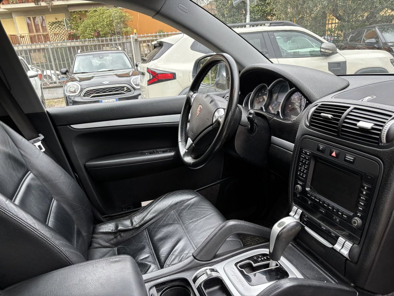 Porsche Cayenne usata a Firenze (11)