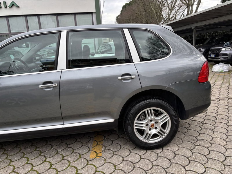 Porsche Cayenne usata a Firenze (4)