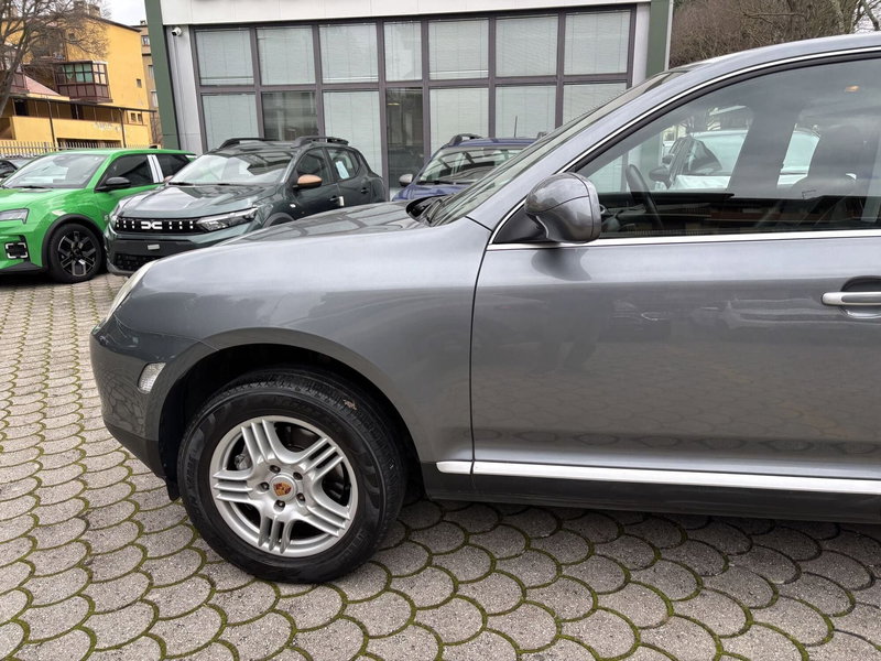 Porsche Cayenne usata a Firenze (6)