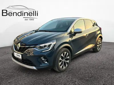 Renault Captur Plug-in Hybrid E-Tech 160 CV Techno del 2023 usata a Verona