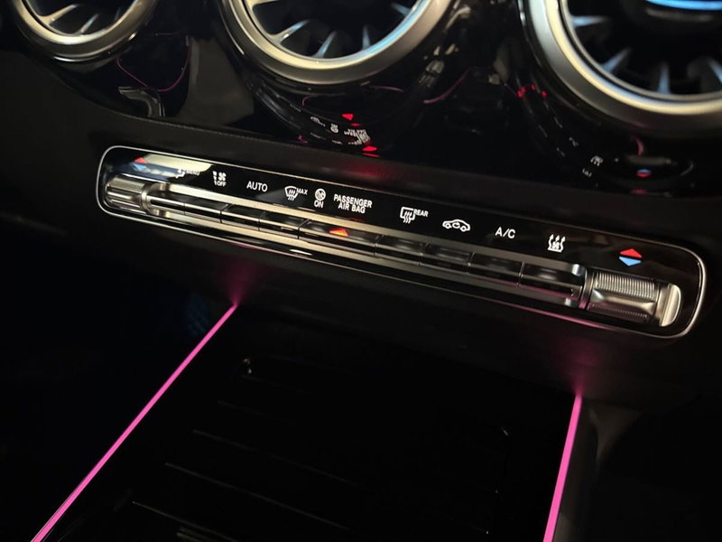 Mercedes-Benz EQA usata a Prato (14)