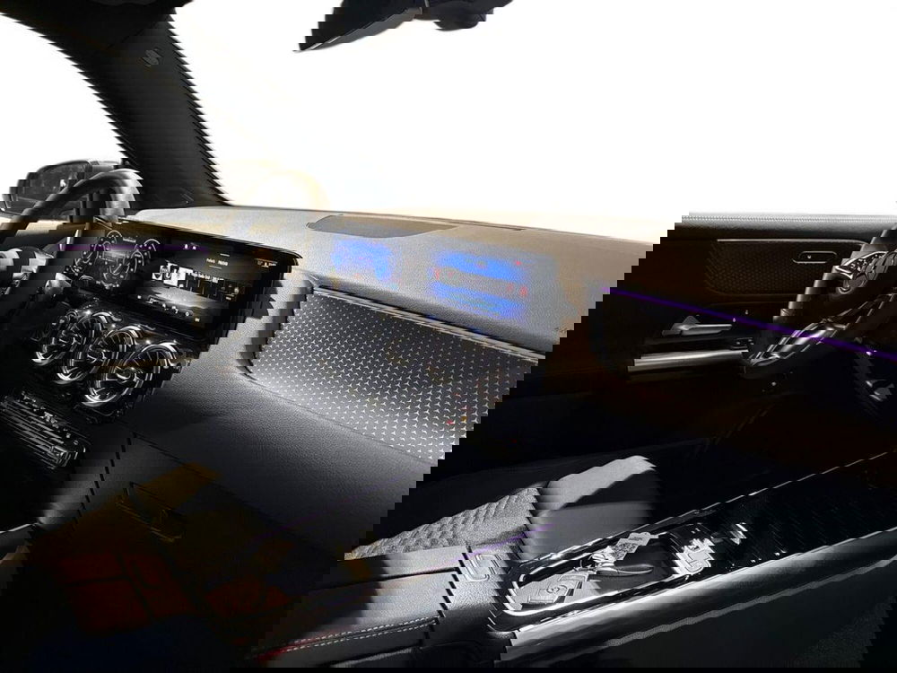 Mercedes-Benz EQA usata a Prato (15)