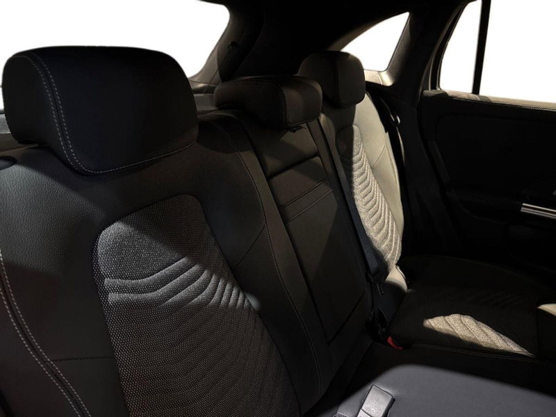 Mercedes-Benz EQA usata a Prato (16)