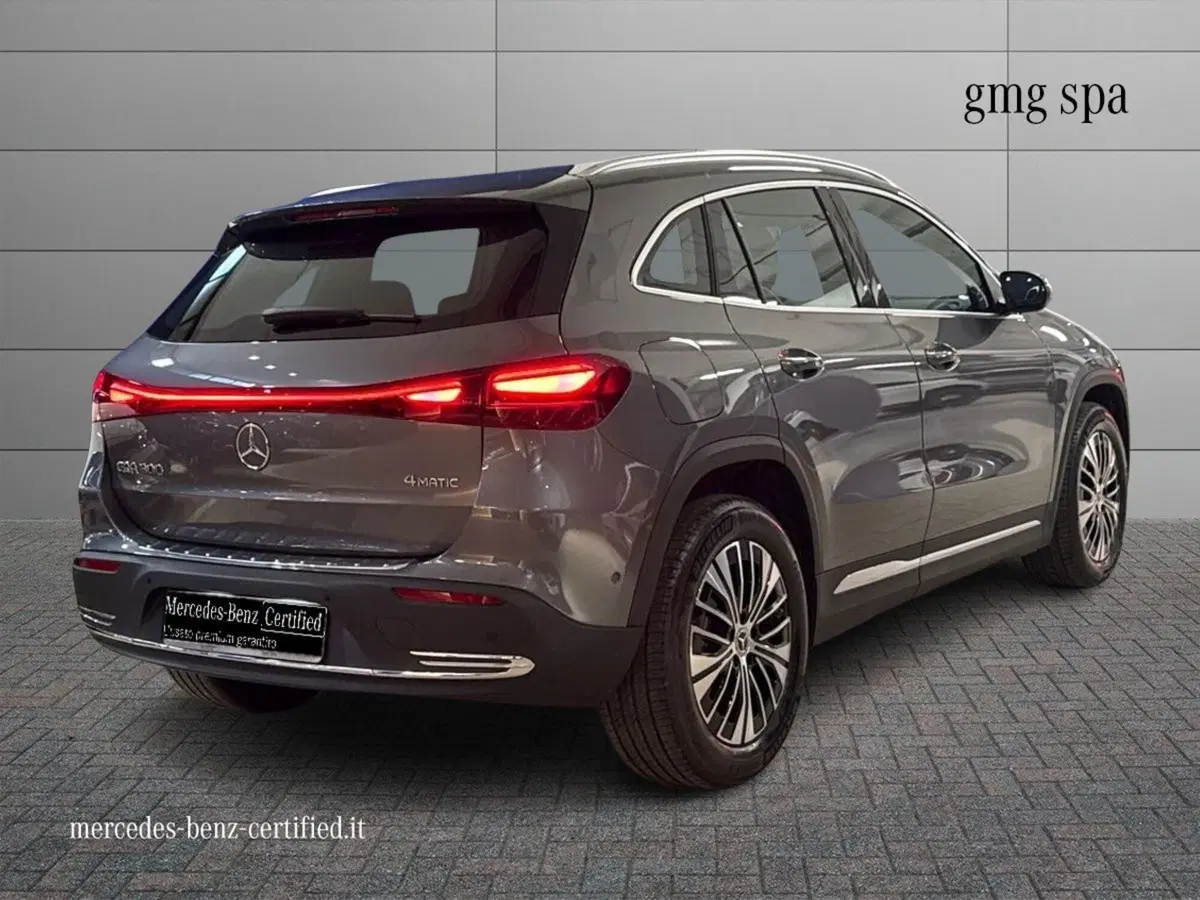 Mercedes-Benz EQA usata a Prato (2)