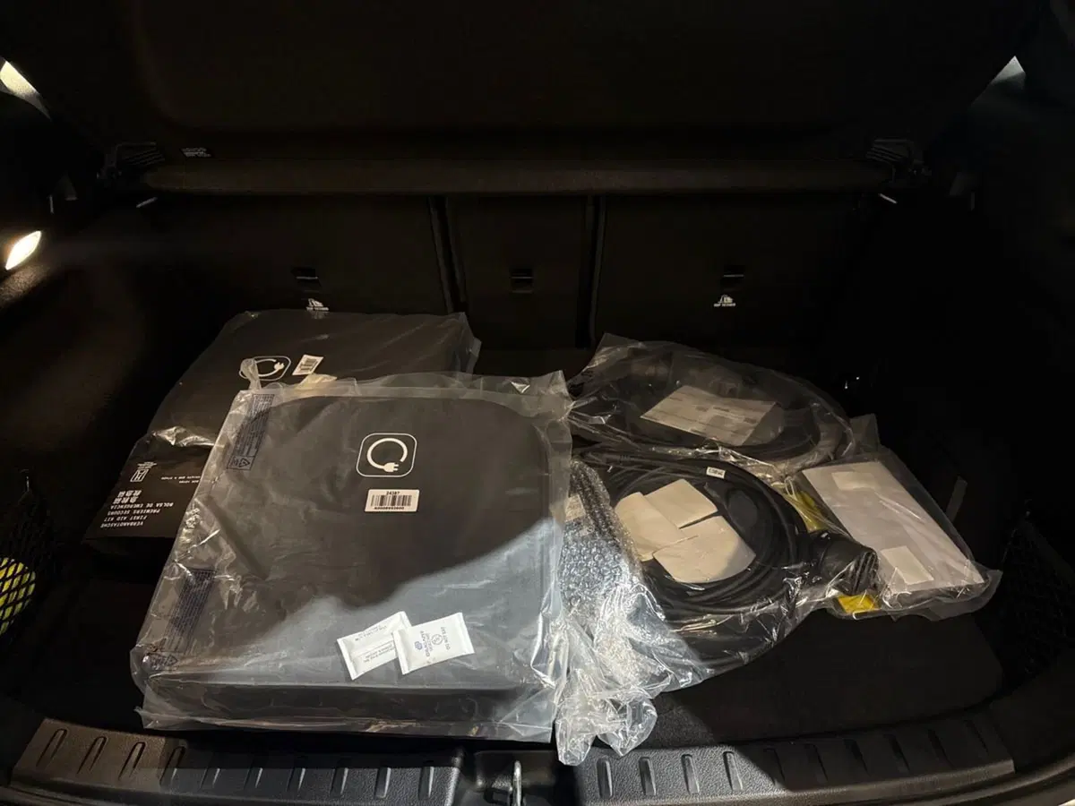 Mercedes-Benz EQA usata a Prato (8)