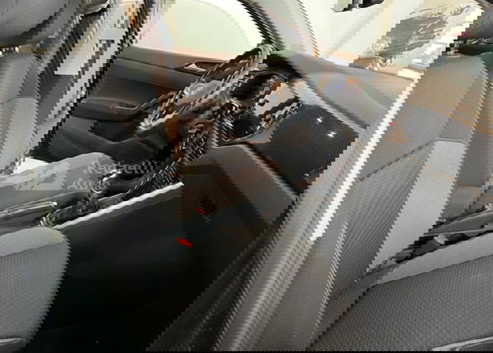 Volkswagen Taigo usata a Lecco (9)