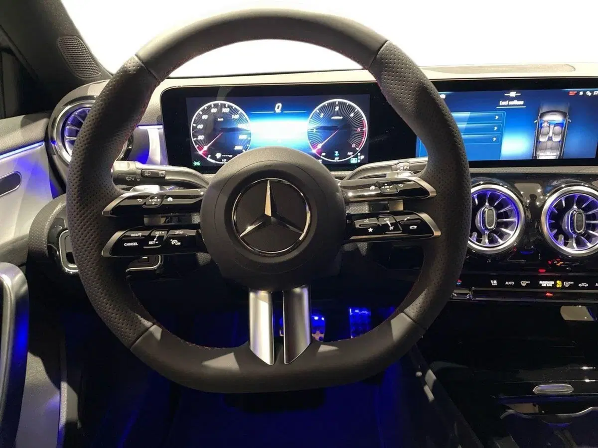 Mercedes-Benz Classe A nuova a Firenze (11)