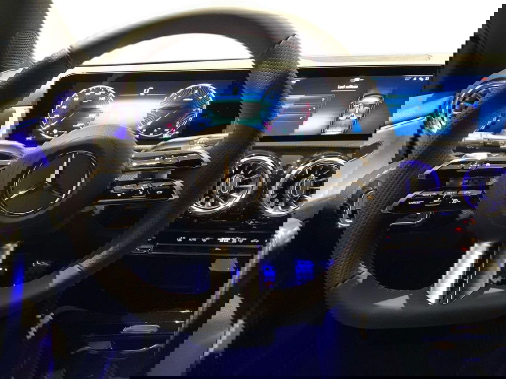 Mercedes-Benz Classe A nuova a Firenze (11)