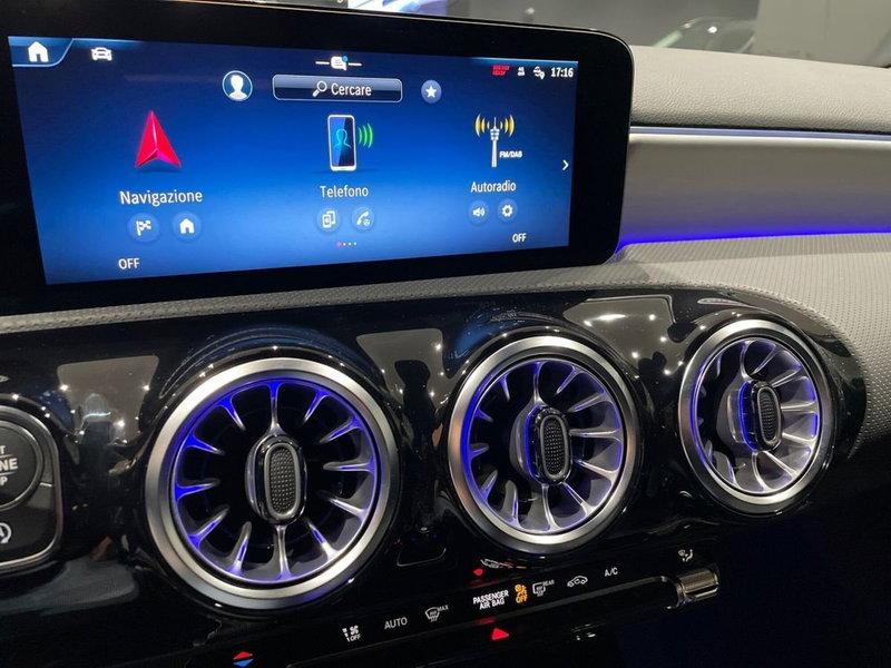 Mercedes-Benz Classe A nuova a Firenze (12)