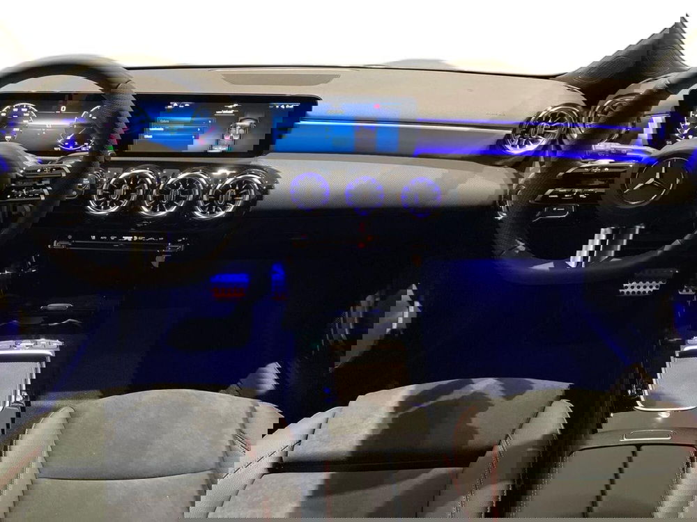 Mercedes-Benz Classe A nuova a Firenze (9)